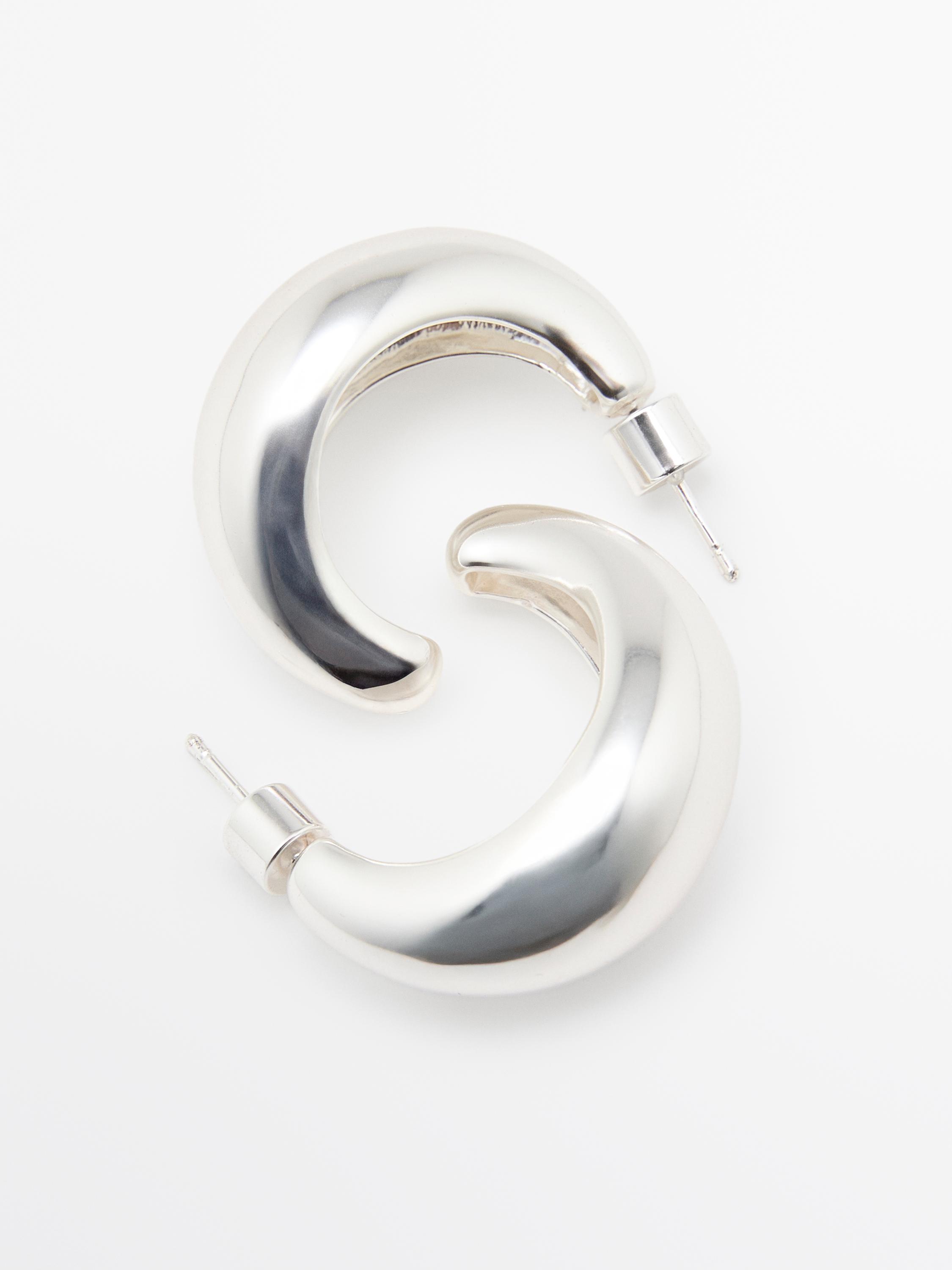 Half-moon hoop earrings